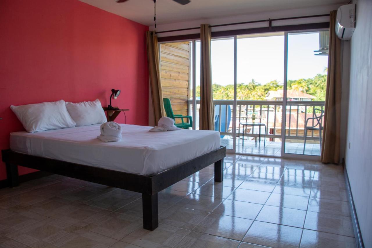 Hotel Los Balcones Over Seas Bocas Town Exterior foto
