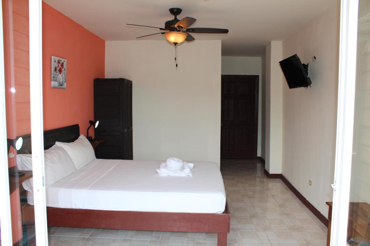 Hotel Los Balcones Over Seas Bocas Town Exterior foto